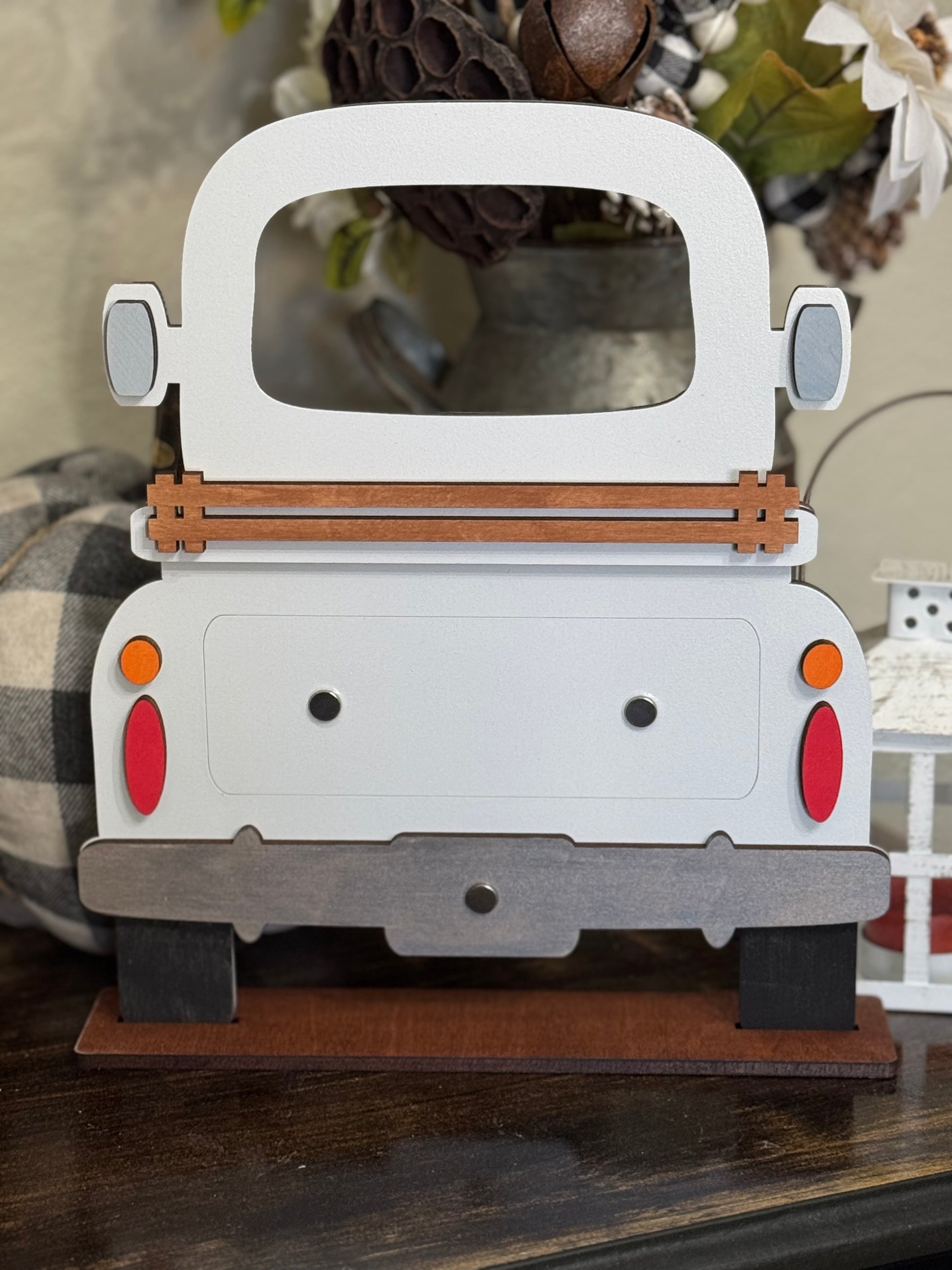 Farmhouse Truck Shelf Sitter