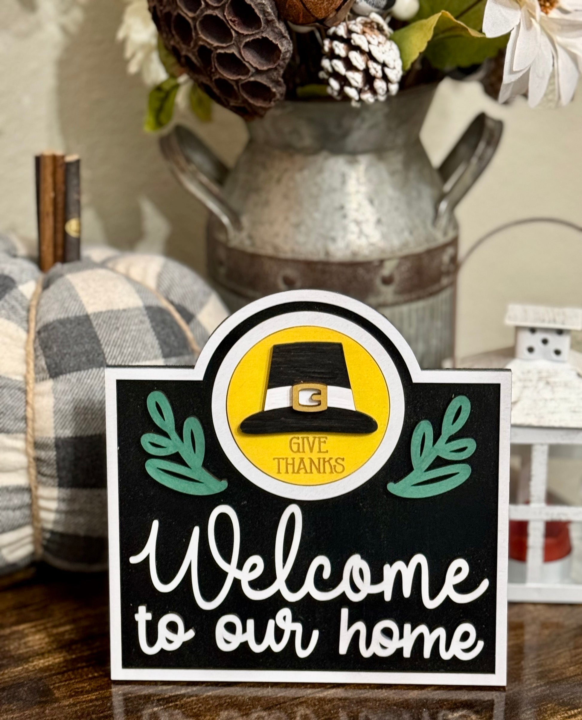 Welcome Shelf Sitter