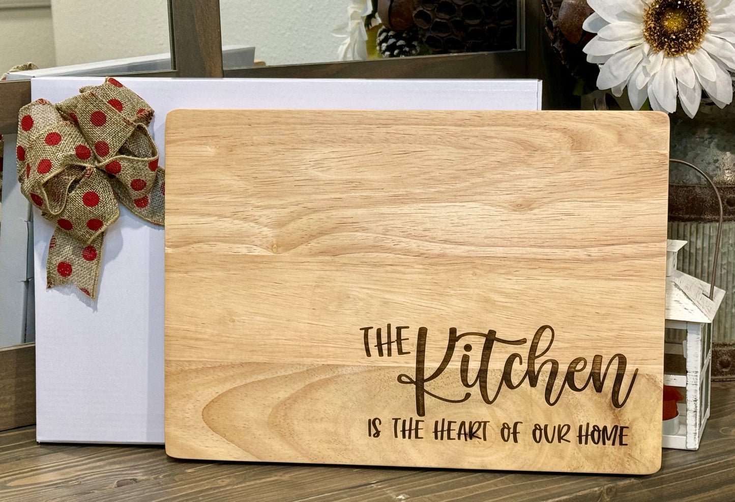Personalized Cutting Board – Custom Engraved Wedding, Housewarming & Family Name Gift